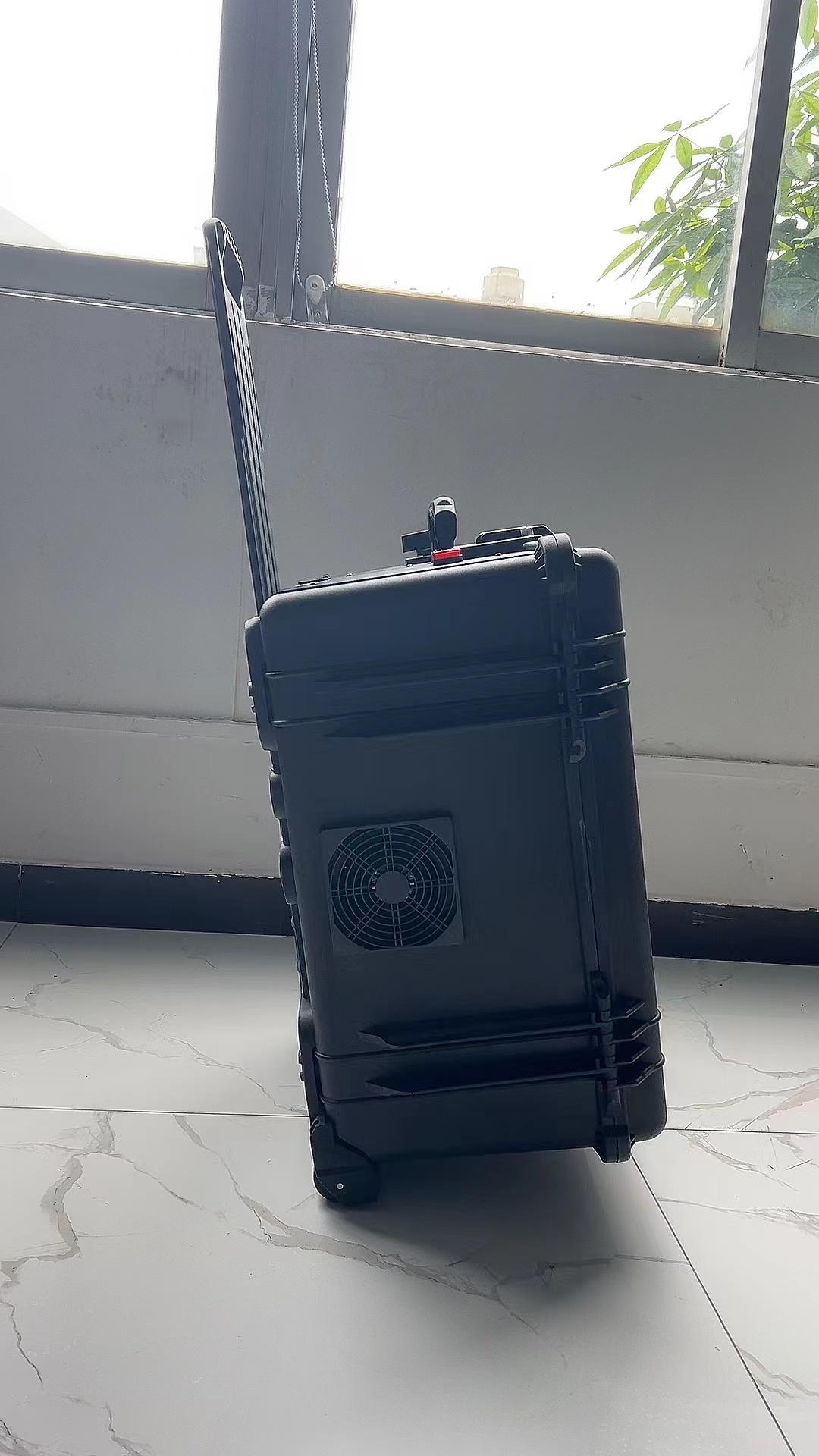 弋江手拉箱型移动通信干扰器